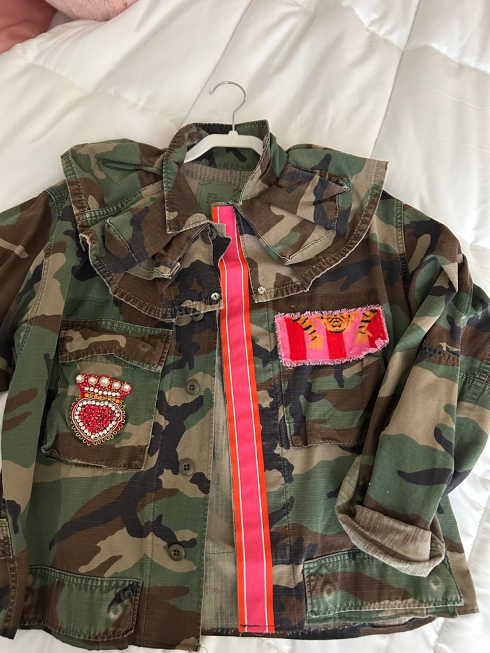 Women’s  Camo Utility Jacket with Pink Accent